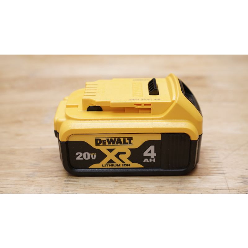 DMTT Pin Dewalt 20V 4Ah DCB182 Chính Hãng BH 12 Tháng