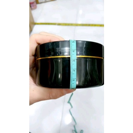 Hủ đựng kem body 250g màu đen viền vàng