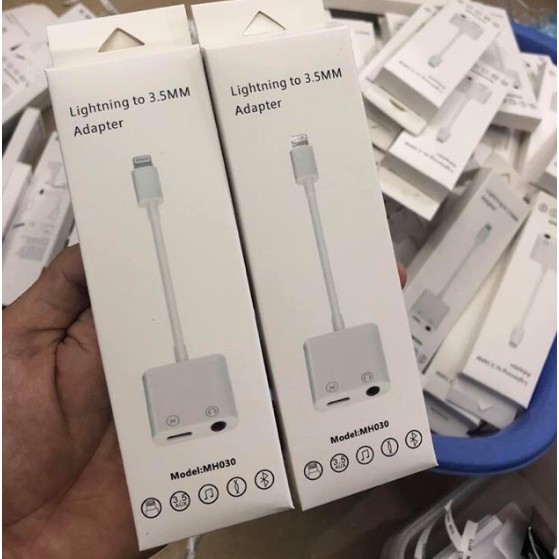 Jack chuyển đổi 2 in 1 chia cổng vừa sạc vừa đeo tai nghe MH030 cho iPhone 7/8/ iPhone X/ XS max..