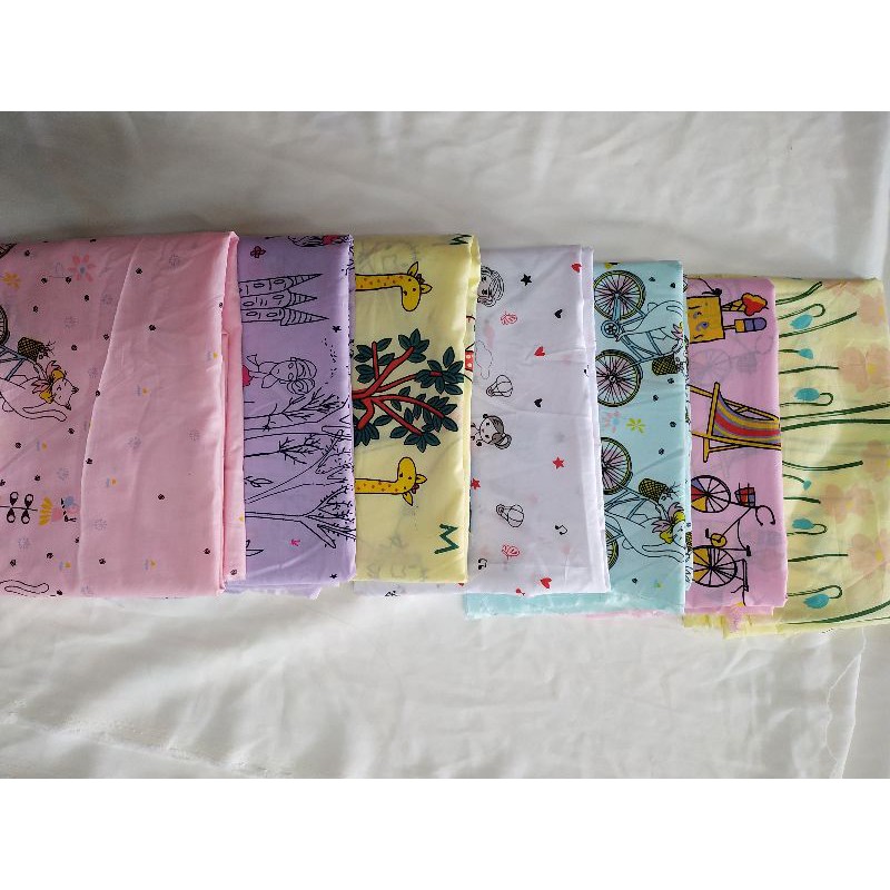 Thô boi họa tiết hoa nền vàng | BigBuy360 - bigbuy360.vn