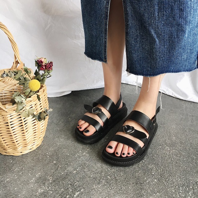Dép sandal quai trái tim Ulzzang