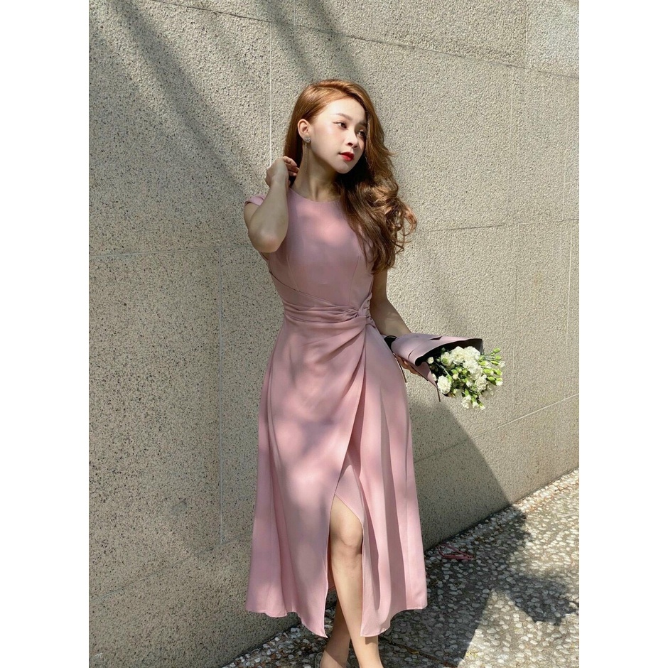 ĐẦM LỤA XẺ TÀ THẮT EO, VÁY HỒNG ĐEN MIDI – GD226