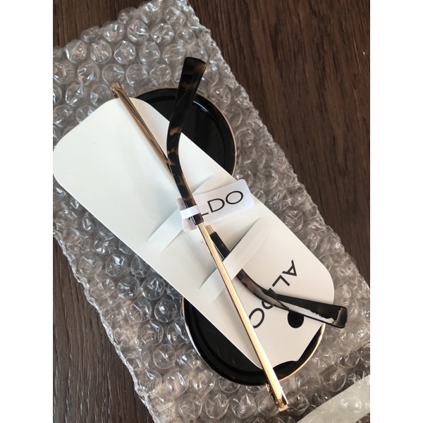 Kính Aldo trầy nhẹ- hàng sách tay Mỹ 100%