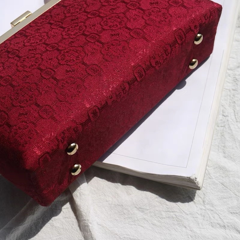 Các mẫu chân đế túi xách