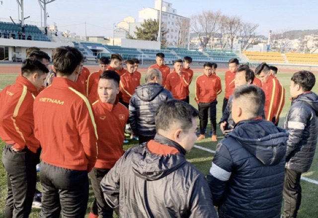 Áo khoác nỉ Đội tuyển Việt Nam | BigBuy360 - bigbuy360.vn