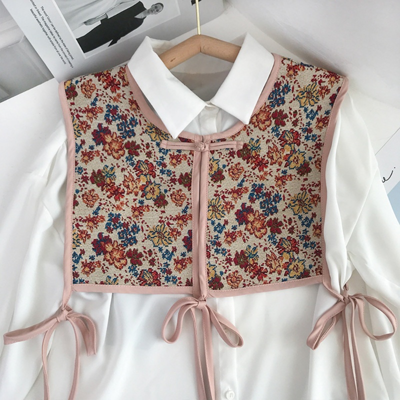 Cổ áo giả thêu họa tiết hoa phong cách Trung Hoa cổ điển cho nữ