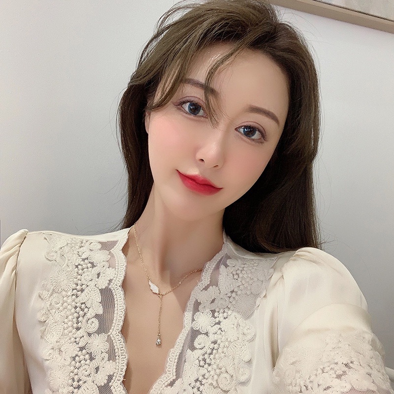 Vòng cổ choker mặt cánh chim  đính đá trong suốt hologram VC018 Leous Accessories