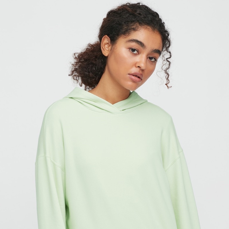 Áo nỉ da cá nữ có mũ hoodies thời trang, trẻ trung của UNIQLO