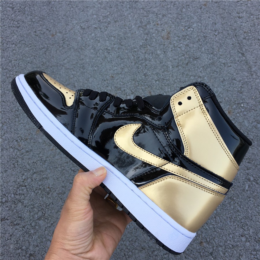 Giày Jordan 1 Gold Toe cực kool - SALE 50% và Miễn Phí Ship