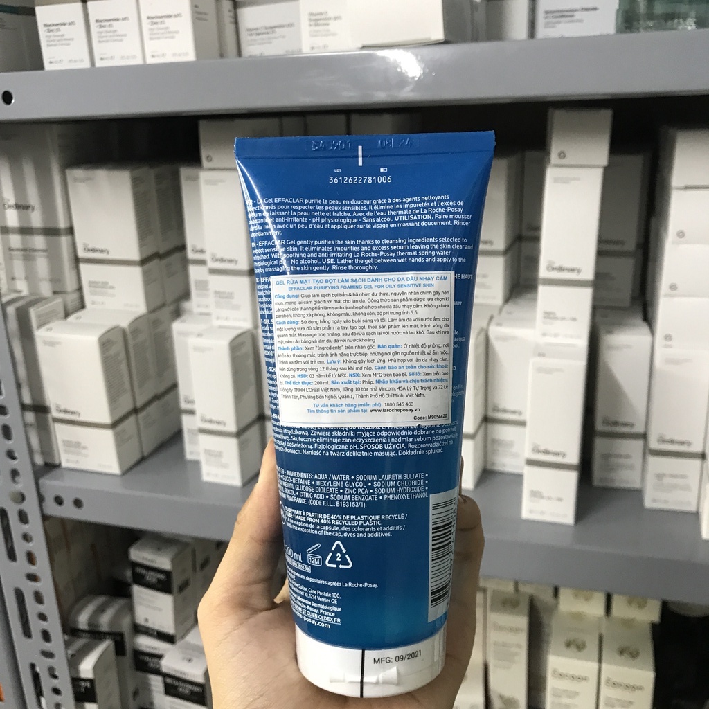 Sữa Rửa Mặt LA ROCHE POSAY Effaclar Purifying Foaming Gel cho da dầu, nhạy cảm