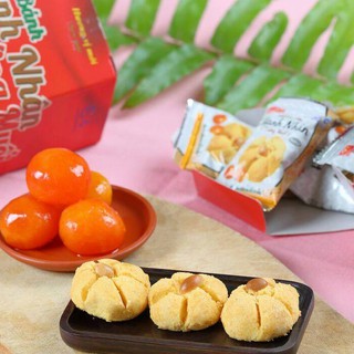 Bánh hạnh nhân trứng muối