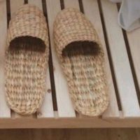 Dép lục bình