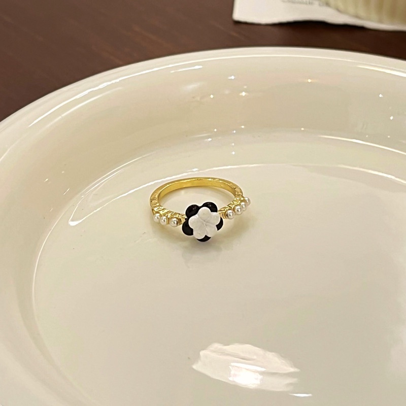 Nhẫn Đính Ngọc Trai Hình Hoa Trà Phong Cách Hàn Quốc Cho Nữ F997