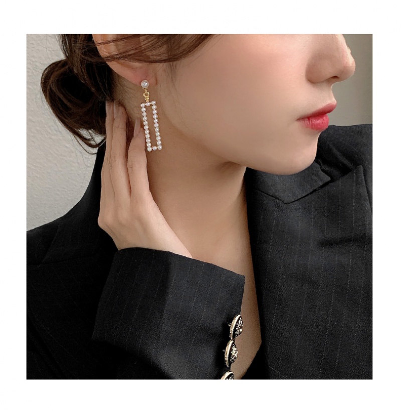 Khuyên tai dáng dài đính ngọc trai giả thời trang Hàn Quốc sang trọng