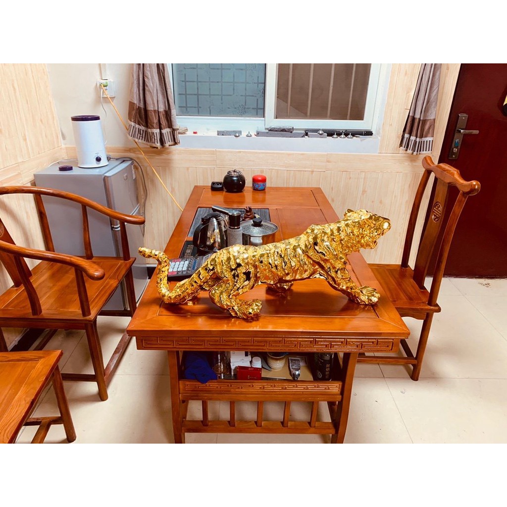 Tượng hổ để bàn kệ mạ vàng titan sáng bóng sang trọng T37