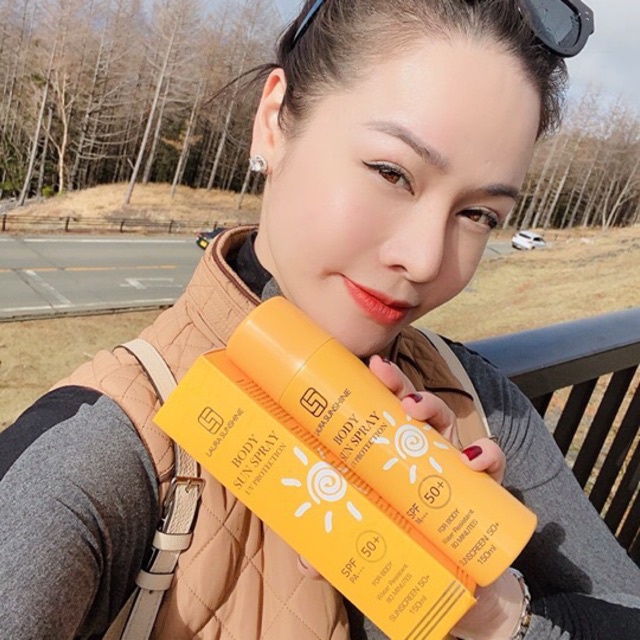 Xịt chống nắng toàn thân Nhật Kim Anh - Laura sunshine body sun spray spf50+ pa+++