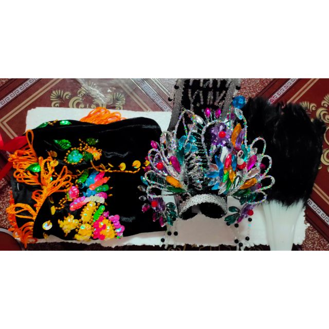 Áo mão và quạt mẹ Diêu Trì địa Mẫu