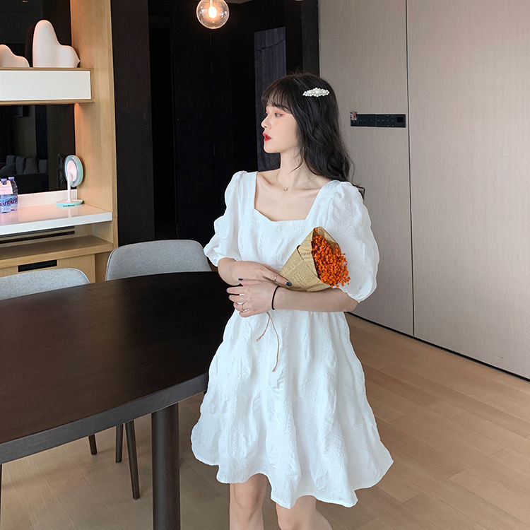 Đầm tay ngắn cổ vuông phối xếp li phong cách Hàn Quốc