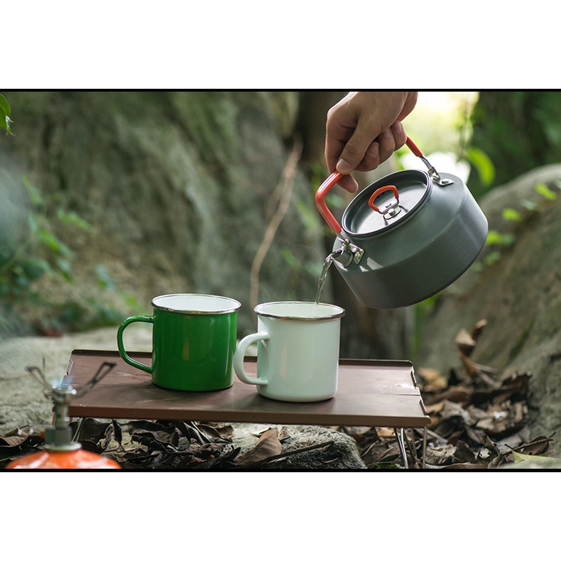 Ấm du lịch cắm trại pha trà pha cà phê ngoài trời Naturehike bằng hợp kim nhôm cao cấp  với thiết kế nhỏ gọn tiện dụng.