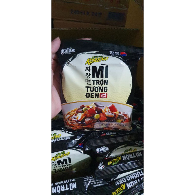 Mỳ trộn tương đen Koreno thùng 20 gói date 4/22