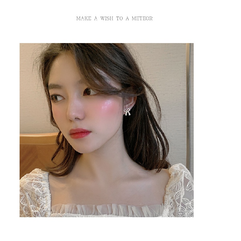 Khuyên tai mặt hình nơ đính đá nhân tạo xinh xắn thời trang dành cho nữ