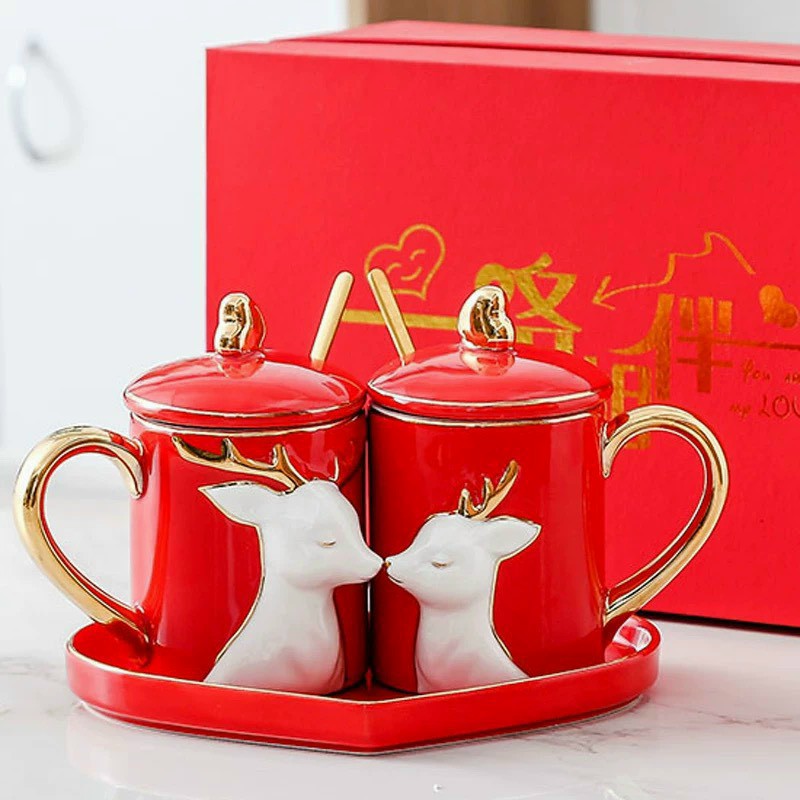 Cặp Cốc Sứ Nắp Đậy Kèm Thìa , Khay Uống Trà Hình Hươu Nổi