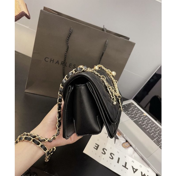 Túi đeo chéo kẹp nách charm xích đính đá size21 siêu hot