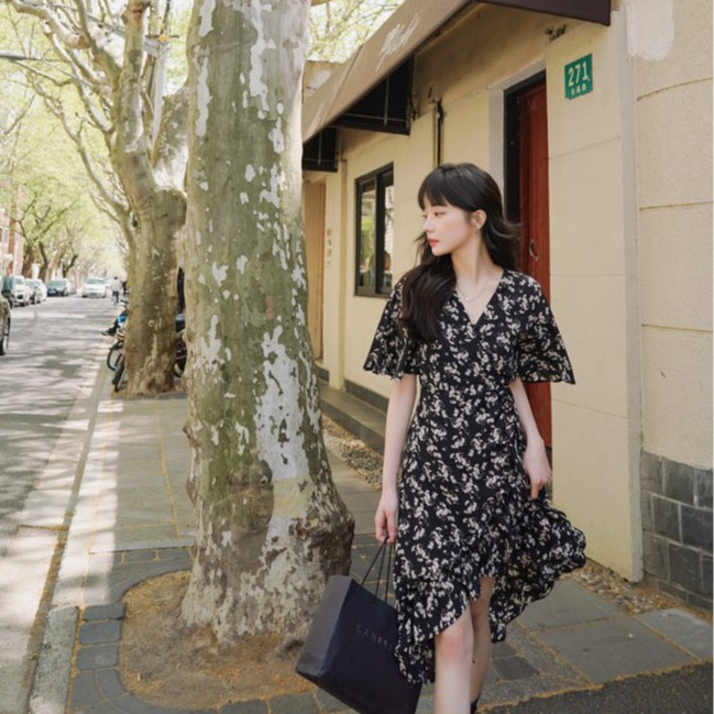 [SALE MẠNH] Váy hoa nhí chất liệu voan cát dịu dàng thanh lịch mà cũng cá tính ngút ngàn | BigBuy360 - bigbuy360.vn