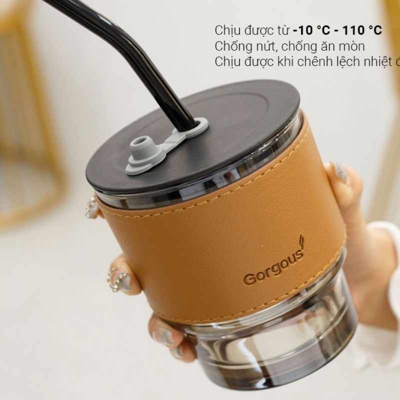 Cốc thuỷ tinh có nắp an toàn chịu nhiệt tốt có ống hút, cốc bọc da 450ml Qimato D2.086.DE