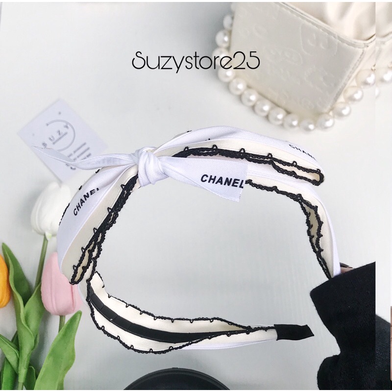 Băng Đô Cài Tóc Nữ Chanel Họa Tiết Đính Nơ nhà suzystore [ Cao Cấp ] Bờm Tóc, Xược Cài Tóc Họa Tiết xinh xắn