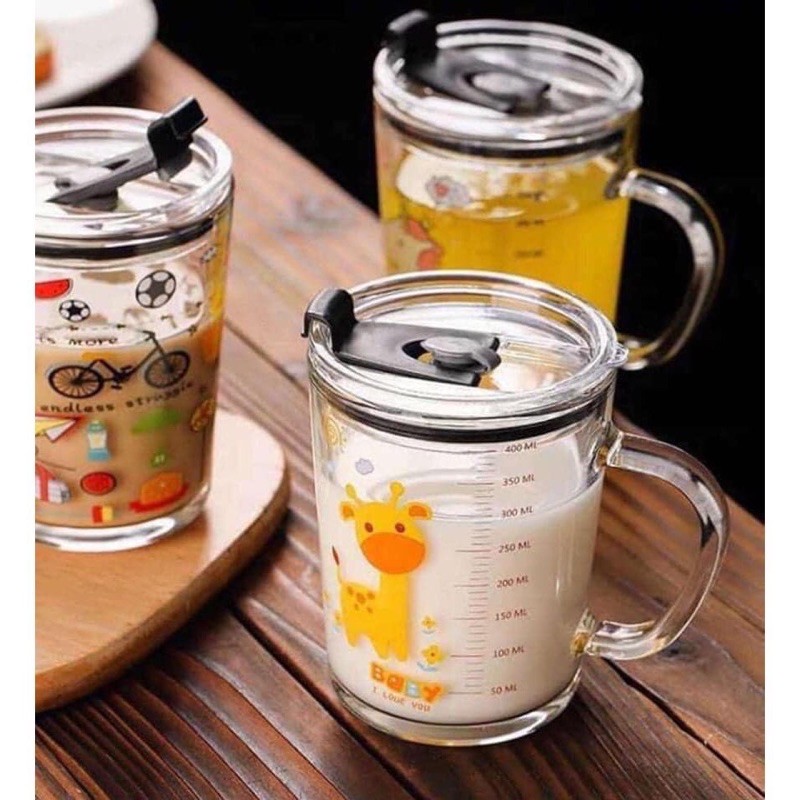 Cốc thuỷ tinh chia vạch tặng kèm ống hút