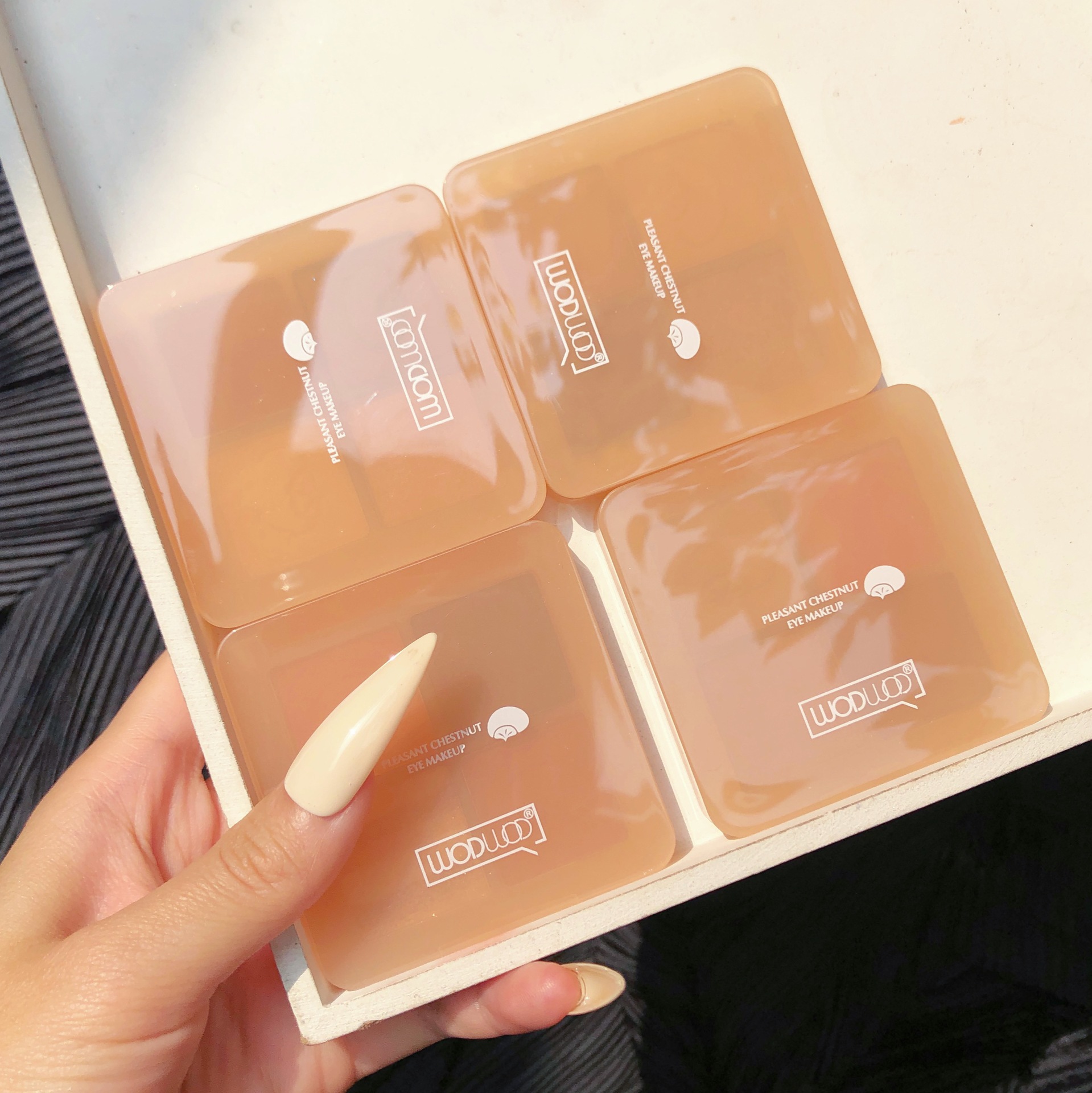 (Hàng Mới Về) Bảng Phấn Mắt Lung Linh Xinh Xắn Dành Cho Nữ | BigBuy360 - bigbuy360.vn