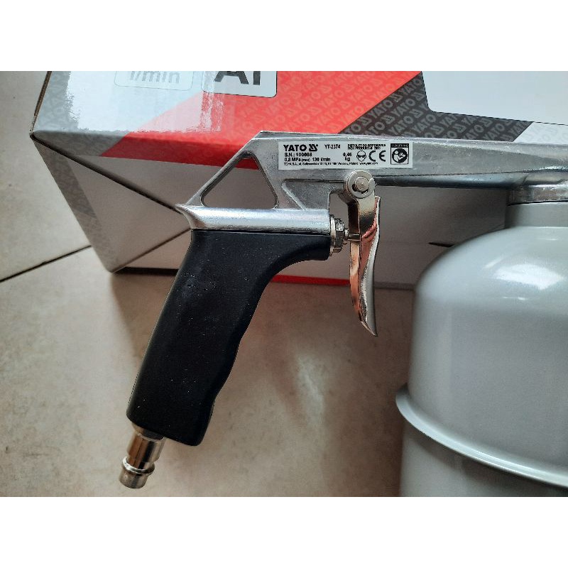Súng phun rửa động cơ, lốc máy ô tô Yato YT-2374