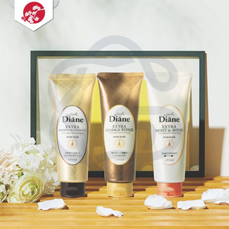 Mặt nạ tóc dành cho tóc không vào nếp suôn mượt Moist Diane Extra Straight 150g