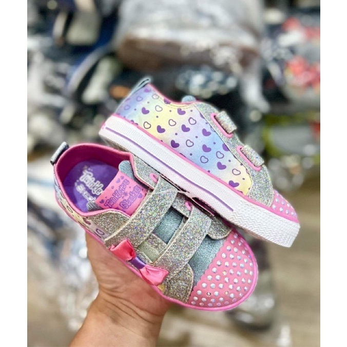 Giày bé gái