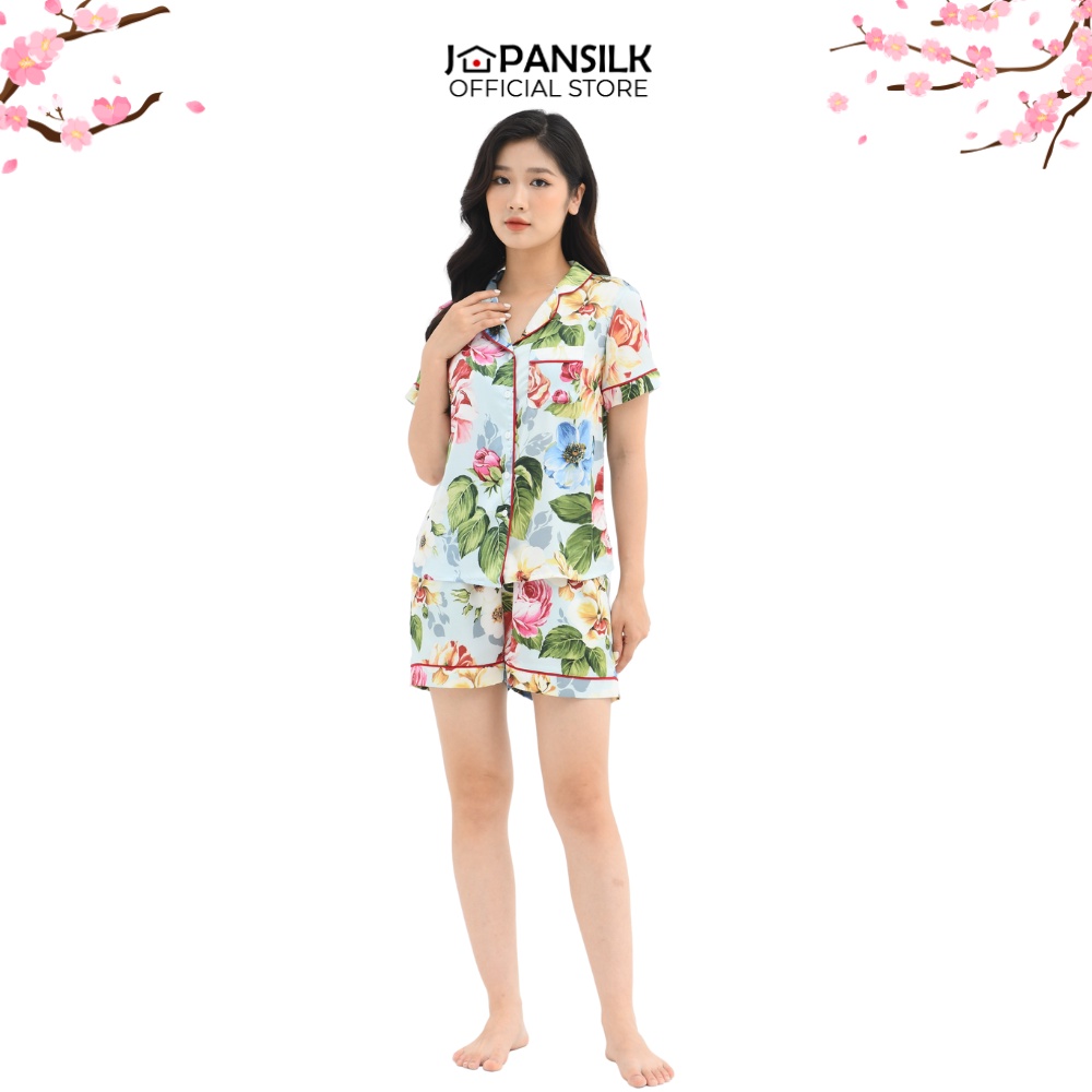 Đồ bộ pijama lụa mặc ở nhà JAPANSILK, áo cộc quần đùi họa tiết hoa hồng lan nền xanh mát dịu BC065