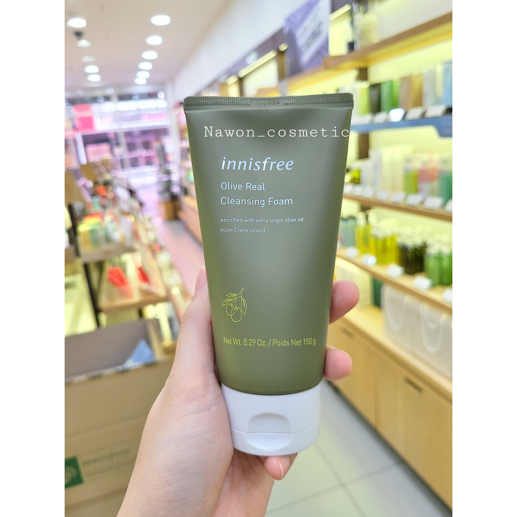 Sữa rửa mặt dưỡng ẩm sâu ô liu vàng innisfree Olive Real Cleansing Foam 150g