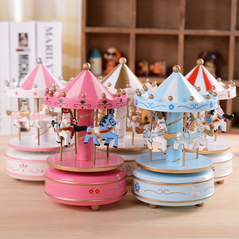 ✙♀Sky City Carousel Món quà sinh nhật sáng tạo dành cho các cặp đôi Phong cách châu Âu Cỗ máy Đồng hồ Hình chóp Hộp âm n