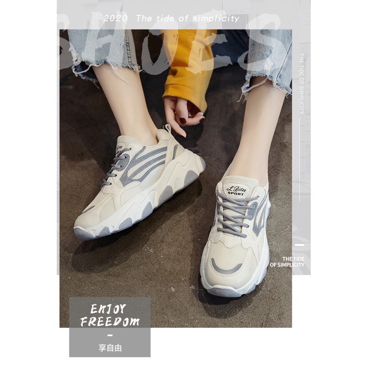 Giày thể thao sneakers dạ quang.
