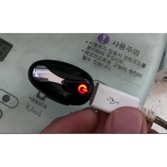Tai nghe bluetooth BYZ-YB012 ve chai còn lên điện