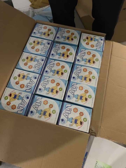 Khẩu trang Lily cho bé hộp 10 cái | BigBuy360 - bigbuy360.vn