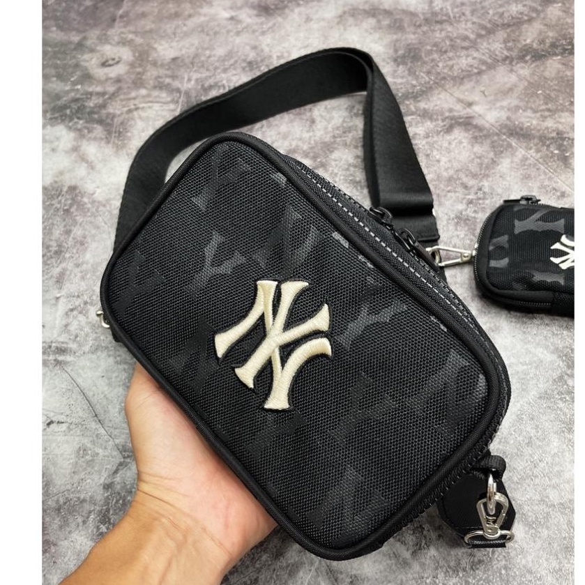 TÚI CHÉO NAM NỮ MLB MONOGRAM JACQUARD MINI cao cấp, vải canvas chống thấm nhẹ, có túi mini nhỏ đi kèm