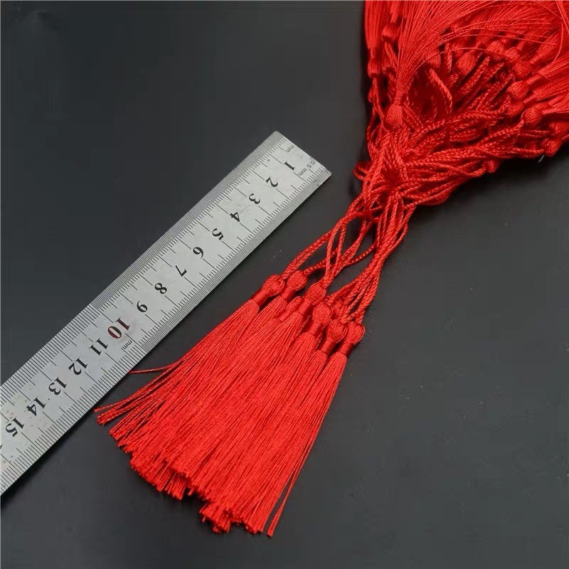 01 Dây Treo Tua Rua Trang Trí Màu Đỏ