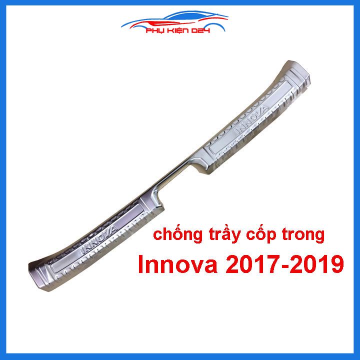 Ốp chống trầy cốp trong ngoài cho xe Innova 2017-2018-2019-2010-2021 màu INOX bảo vệ trang trí xe