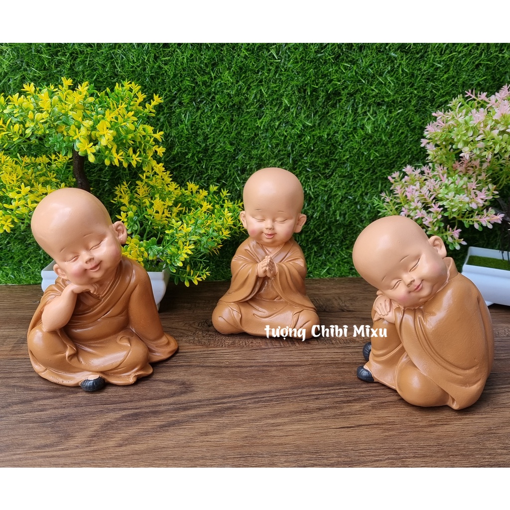 Bộ 03 tượng chú tiểu áo nâu ngồi an nhiên cao 13.5cm