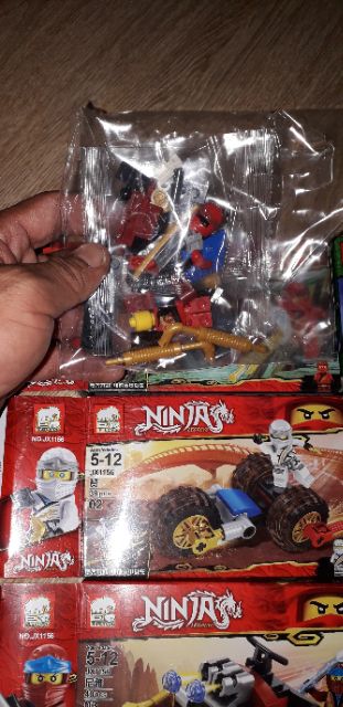 Lắp ráp LegoNinjago Siêu Xe 1156 có nhiều chi tiết