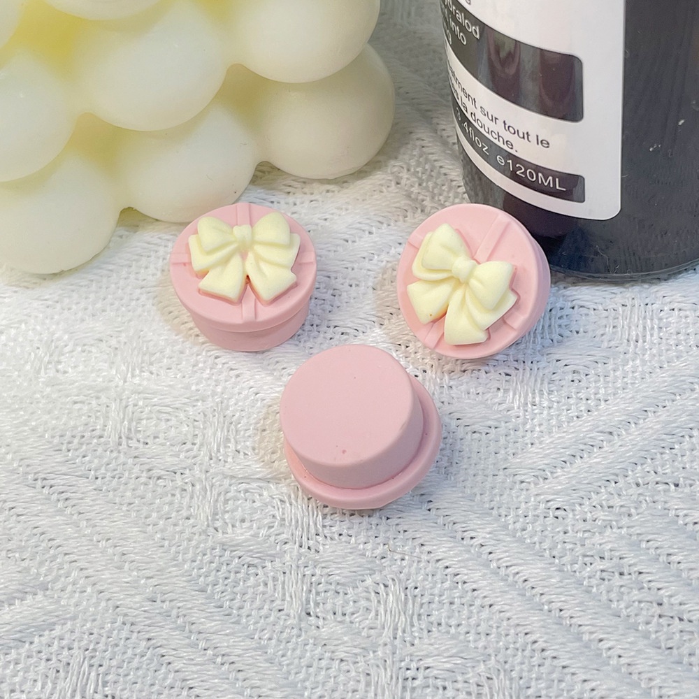 hộp quà màu hồng Resin phụ kiện dép Crocs charm DIY khóa giày crocs jibbitz Nhựa trang sức Phụ kiện trang trí giày crocs nút trang trí điện thoại di động Nắp đậy / Khung ảnh / Cốc nước / Túi Nguyên liệu làm phụ kiện handmade sáng tạo