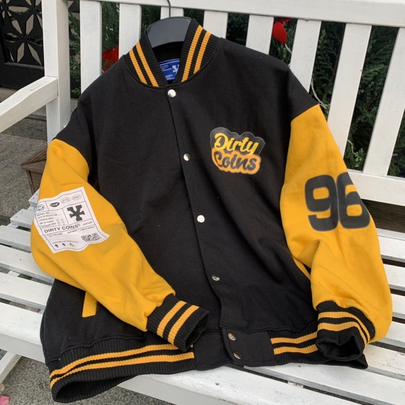 Áo khoác DirtyCoins Embroidered Varsity Jacket áo bomber Dirty coins Đen tay vàng full tag