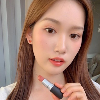 Son MAC màu Mull It Over