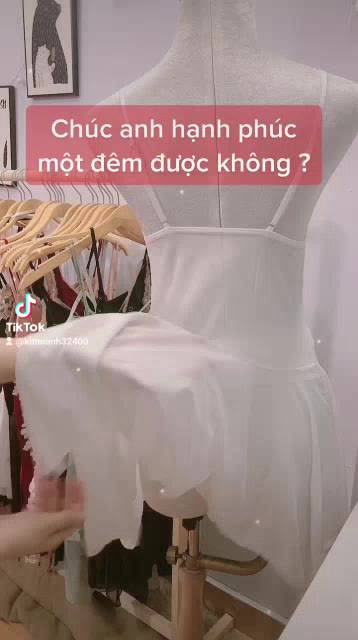 Váy ngủ xuyên thấu Đầm ngủ voan phối ren ngực xẻ tà siêu gợi cảm kèm quần chip M41 | BigBuy360 - bigbuy360.vn